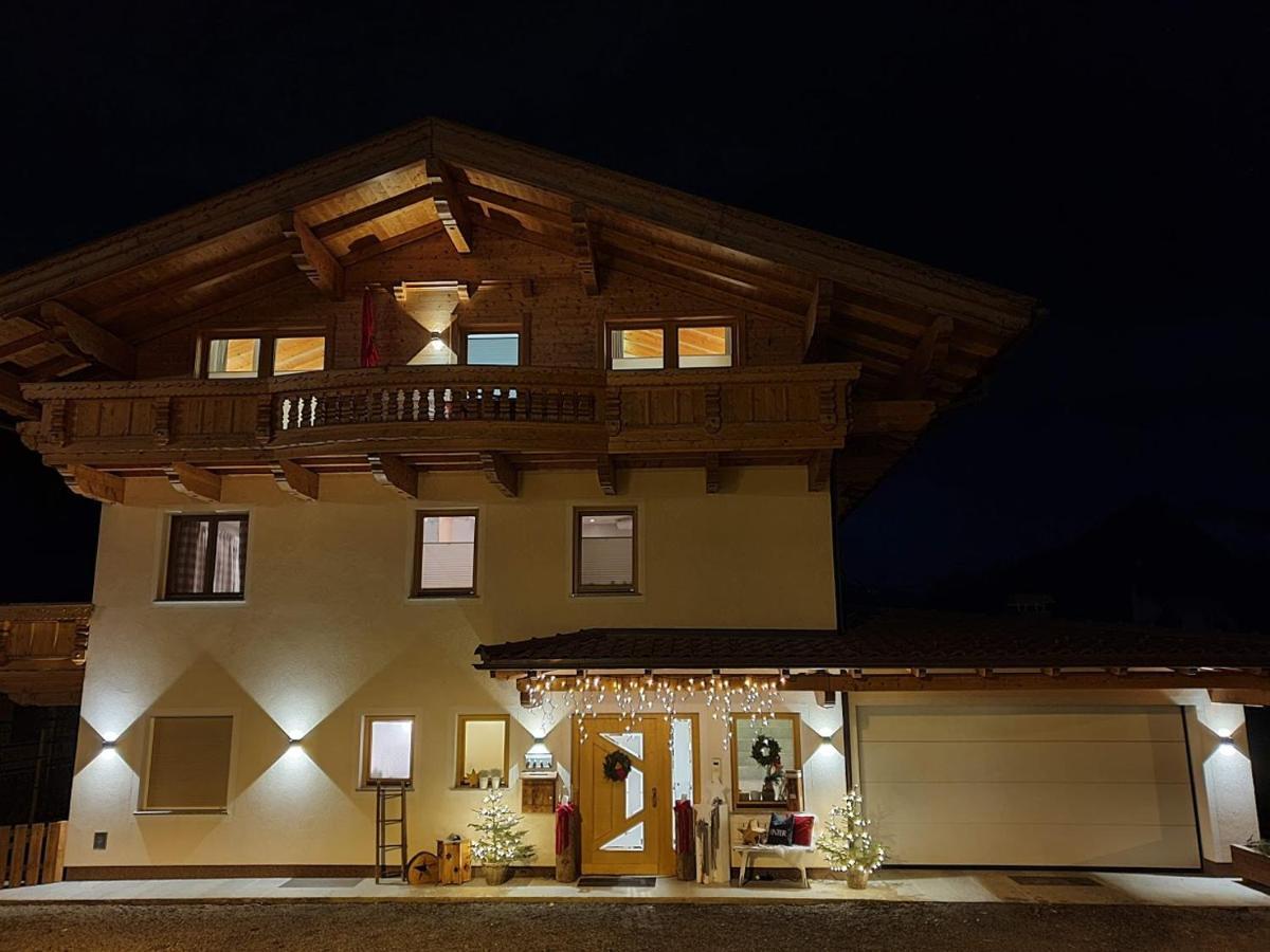 ライト・イム・アルプバッハタールDorfjuwel Alpbachtalアパートメント エクステリア 写真